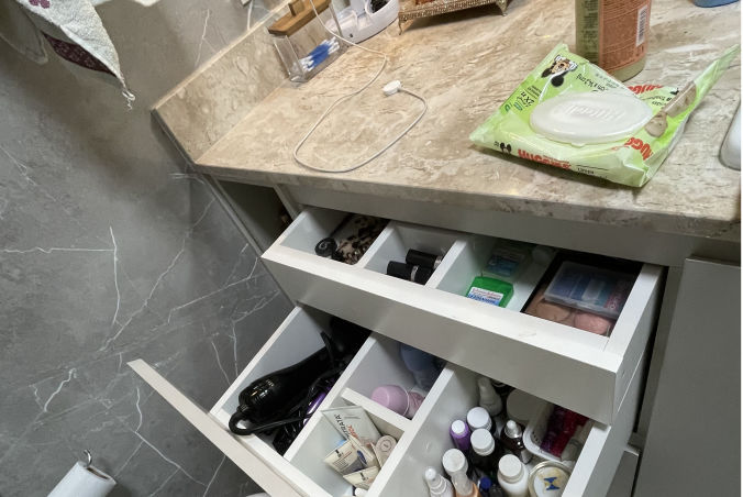 Gaveta com Corrediça Oculta